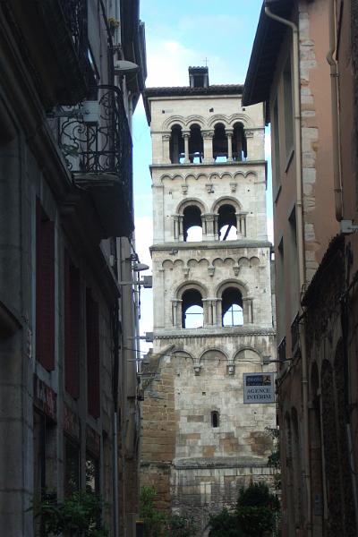 2011-05- (483).JPG - Turm der Abteikirche von Saint-André-le-Bas
